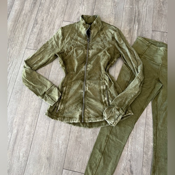lululemon athletica Khaki Utility Jacket and leggings ✨ - Picture 4 of 13